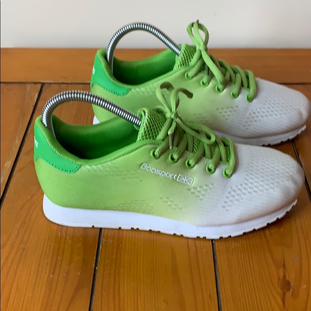 Women’s Baasport Athletic shoe 6.5